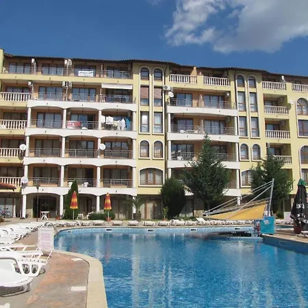 Vs Luxury Apartament In Royal Dreams Complex サニービーチ